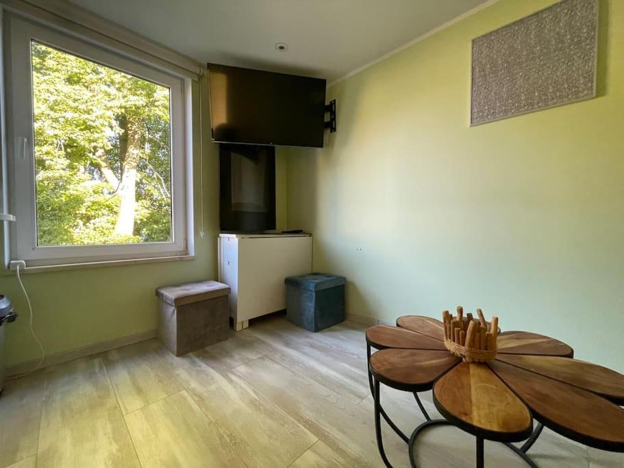 Prime 2Br/Ba Apt Next To Main Station & Olympic Center เลียปาญา ภายนอก รูปภาพ