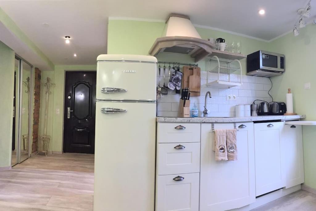 Prime 2Br/Ba Apt Next To Main Station & Olympic Center เลียปาญา ภายนอก รูปภาพ